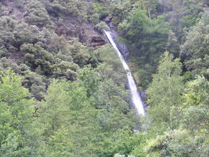 La cascada de 35 m. despues de llover.