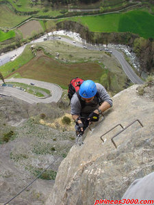 La ferrata se divisa perfectamente desde la carretera