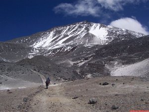 De camino a Tejos con el Ojos de fondo