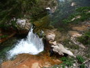 Cascada del rio Matarraña bajo el puente medieval de acceso al pueblo de Beceite