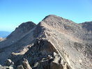 34- En el centro, el Pico Sayo y a su izquierda, el Pico Mir.