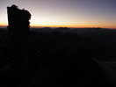 A la mañana siguiente nos despertamos a las cinco para poder disfrutar del alba sobre la cima del Vignemale.