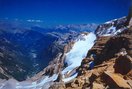 El Valle de Pineta y el Glaciar de Monte Perdido. Al fondo, el Macizo de Cotiella.