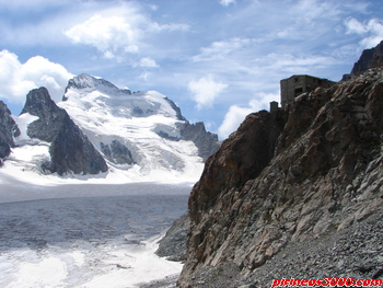 Refuge des Écrins i Barre des Écrins