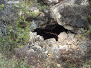 11- Obviamos esta primera entrada a la Cueva de los Sillares II, que presenta unas modestas dimensiones.