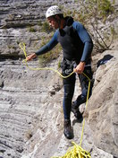 Montando uno de los rápeles.