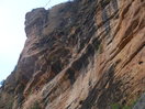 Tengo suerte al llegar a la ferrata, otro solitario está metido en ella y puedo fotografiar un personaje en acción. Ferrata Cágate Lorito.