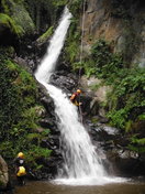 La parte final, no hay espacio para sacarla bien completa. Si queremos evitar el final de la cascada.....