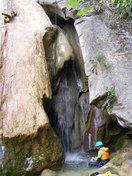 La caliza da origen a estas esculturas naturales. Hoz Somera.