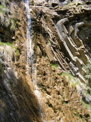 El fondo de la última cascada. Ya solo nos espera el largo tramo de buscar ruta hasta la carretera. 