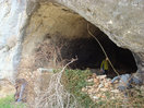 08- Entrada de la cavidad, la cual rebasamos salvando el pequeño muro.