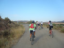 08- Por pista embreada, llegamos a la carretera A-121, la cual cruzamos.