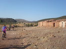 11- A la derecha, dejamos el corral del Niño.