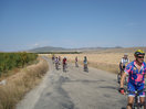 25- Con Monegré al fondo, y por asfaltada pista, llegamos a la carretera A-121.