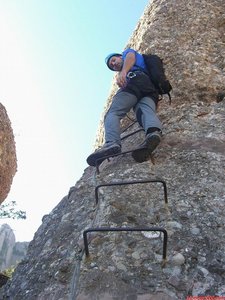 Los cables, las grapas y los escalones dan seguridad en todo momento