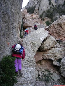 09:28m. Paso equipado en el interior de la Canal del Mejillón, durante la aproximación a la vía...Tiempo aproximación: 00:18h.