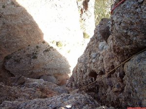 Este es el segundo rapel (60m verticales, un poco en diagonal)