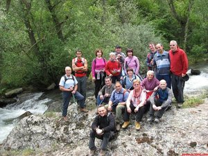 EL GRUPO JUNTO AL RÍO