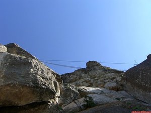 Vimos lo que probablemente sea un puente en construcción